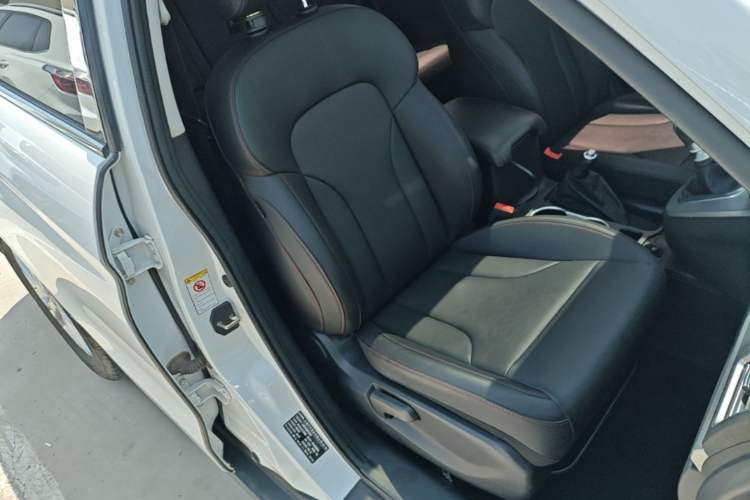 Used Haval M6 2017 1.5T Manual Two-Wheel Drive Elite Model Right Front Seat