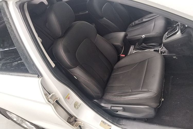 Used Haval M6 2017 1.5T Automatic Two-Wheel Drive Elite Model Right Front Seat