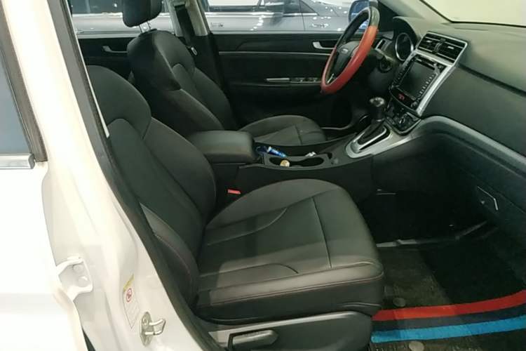 Used Haval M6 2017 1.5T Automatic Two-Wheel Drive Elite Model Right Front Seat
