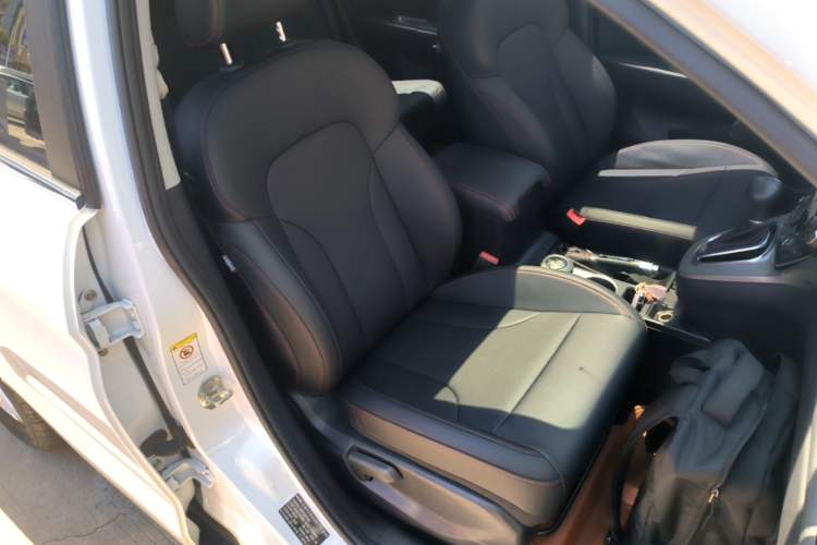 Used Haval M6 2017 1.5T Automatic Two-Wheel Drive Elite Model Right Front Seat