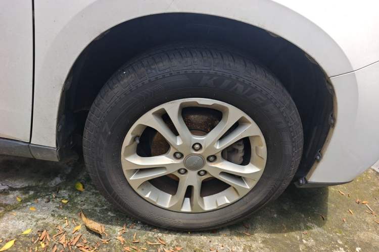 Used Haval M6 2017 1.5T Automatic Two-Wheel Drive Prestige Model Right Front Wheel Hub