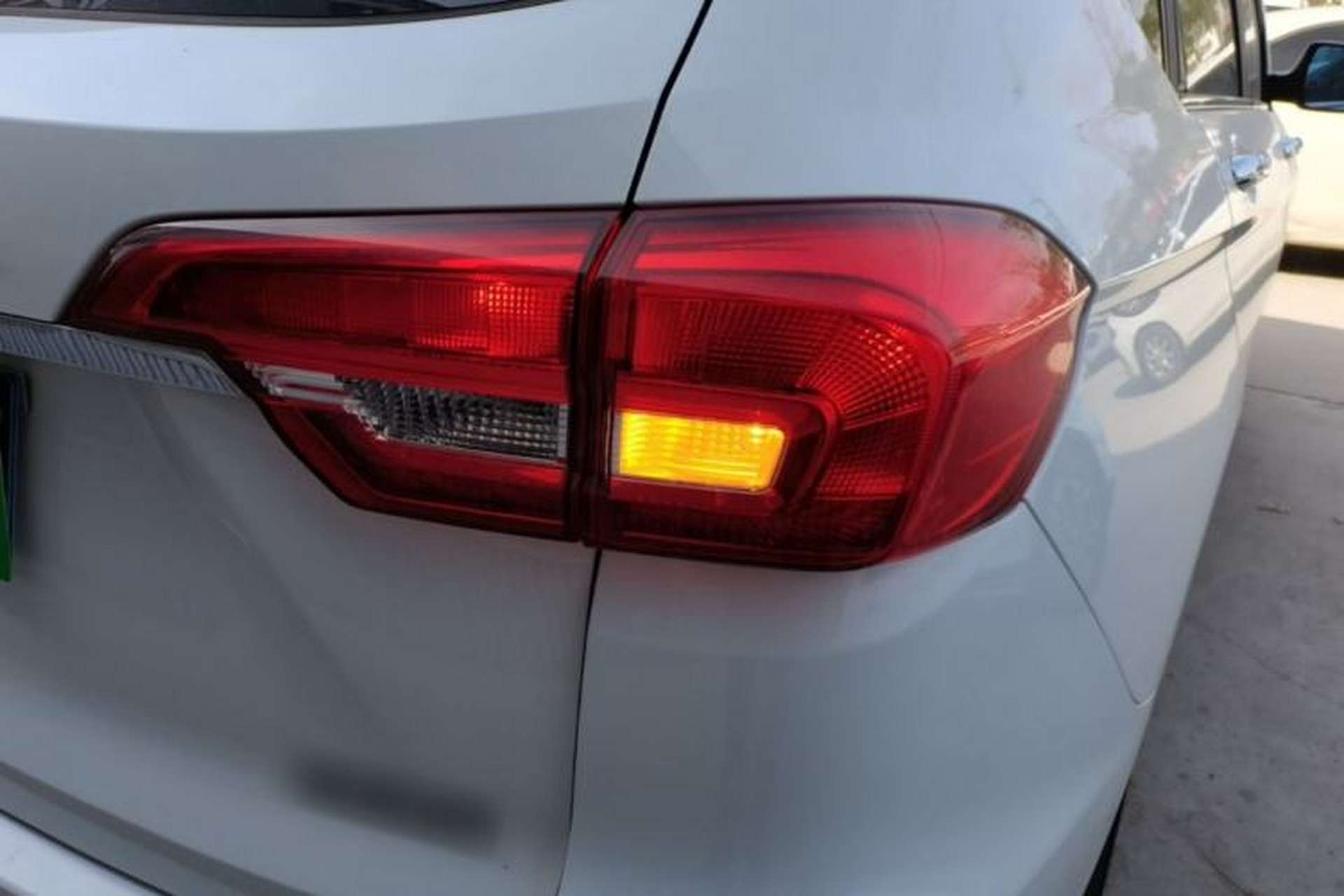 Used Haval M6 2017 1.5T Automatic Two-Wheel Drive Elite Model Right Rear Taillight