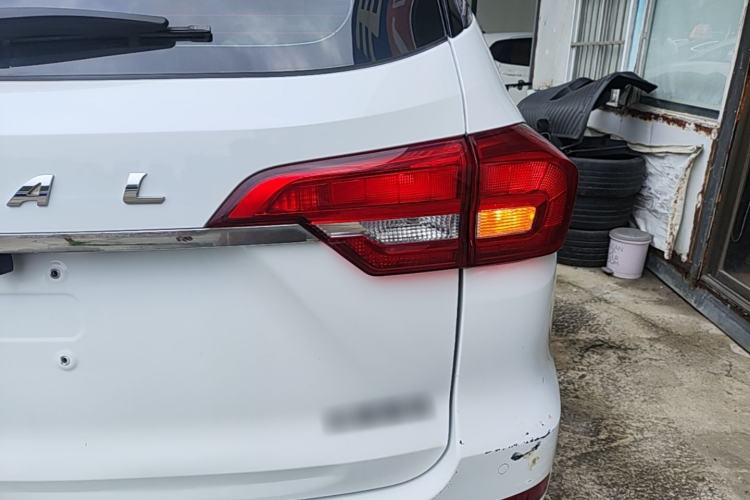 Used Haval M6 2017 1.5T Automatic Two-Wheel Drive Urban Model Right Rear Taillight