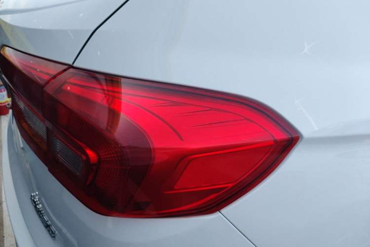 Used Haval M6 2017 1.5T Manual Two-Wheel Drive Elite Model Right Rear Taillight