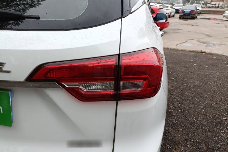 Used Haval M6 2017 1.5T Manual Two-Wheel Drive Elite Model Right Rear Taillight