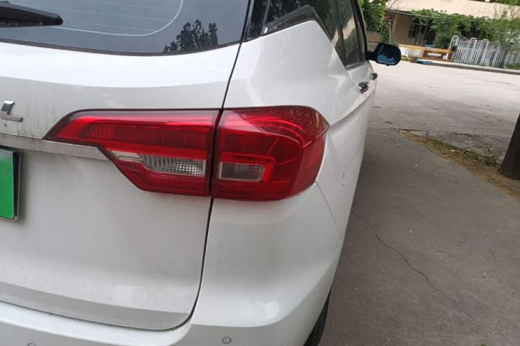 Used Haval M6 2017 1.5T Automatic Two-Wheel Drive Elite Model Right Rear Taillight