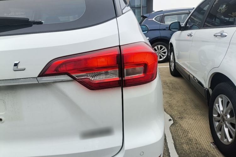 Used Haval M6 2017 1.5T Automatic Two-Wheel Drive Prestige Model Right Rear Taillight