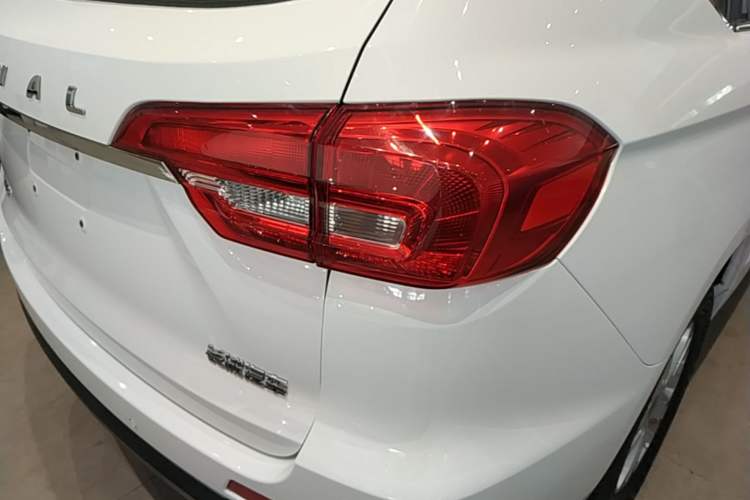 Used Haval M6 2017 1.5T Automatic Two-Wheel Drive Elite Model Right Rear Taillight