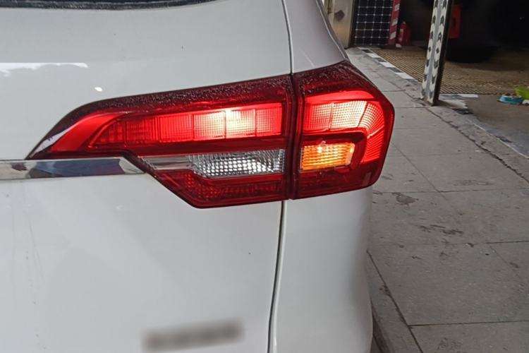 Used Haval M6 2017 1.5T Automatic Two-Wheel Drive Elite Model Right Rear Taillight
