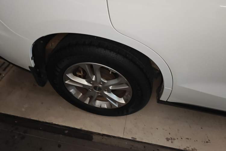 Used Haval M6 2017 1.5T Automatic Two-Wheel Drive Elite Model Right Rear Wheel Hub