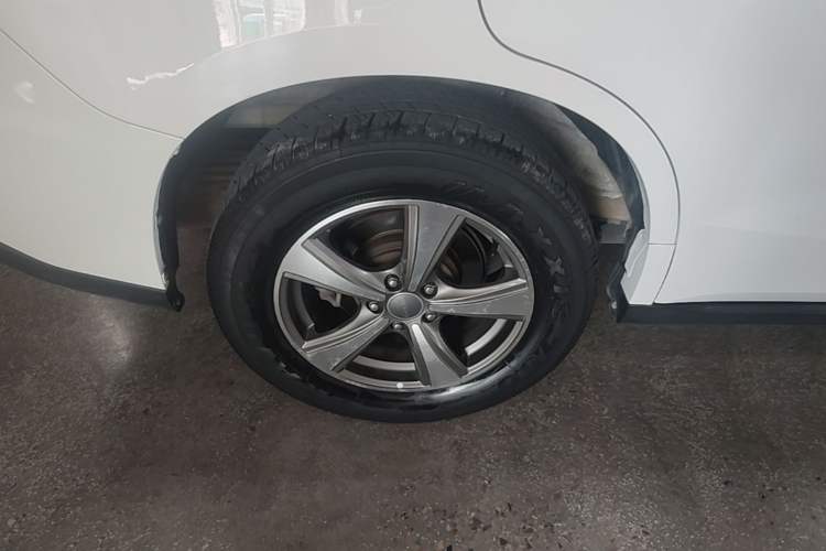 Used Haval M6 2017 1.5T Manual Two-Wheel Drive Urban Version Right Rear Wheel Hub