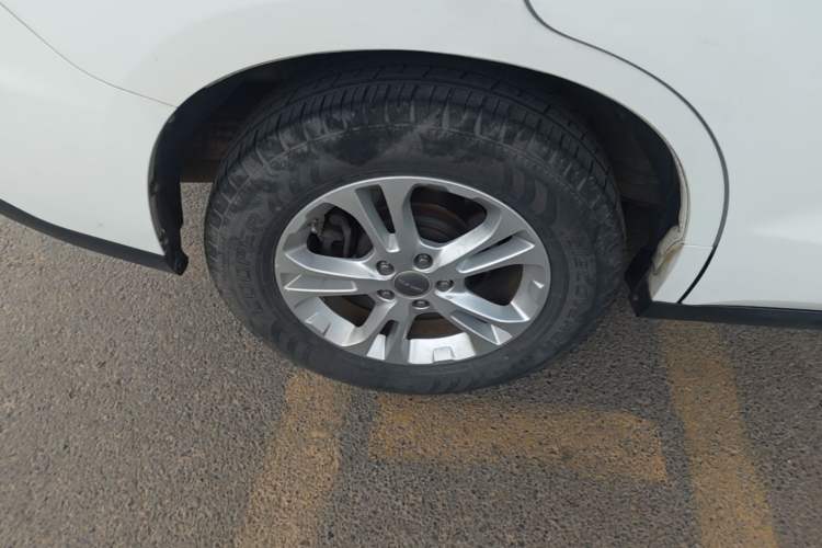 Used Haval M6 2017 1.5T Automatic Two-Wheel Drive Elite Model Right Rear Wheel Hub