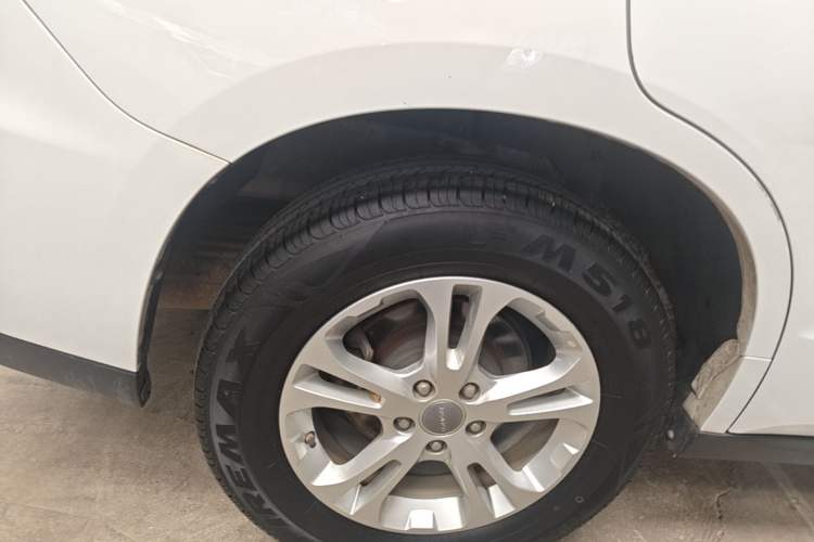 Used Haval M6 2017 1.5T Automatic Two-Wheel Drive Elite Model Right Rear Wheel Hub