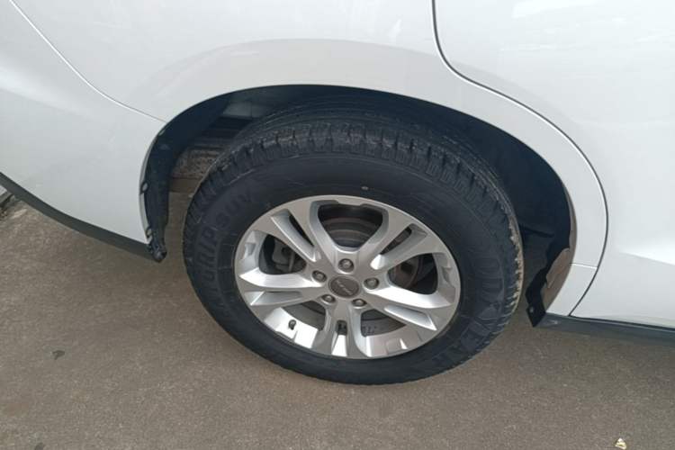 Used Haval M6 2017 1.5T Automatic Two-Wheel Drive Prestige Model Right Rear Wheel Hub