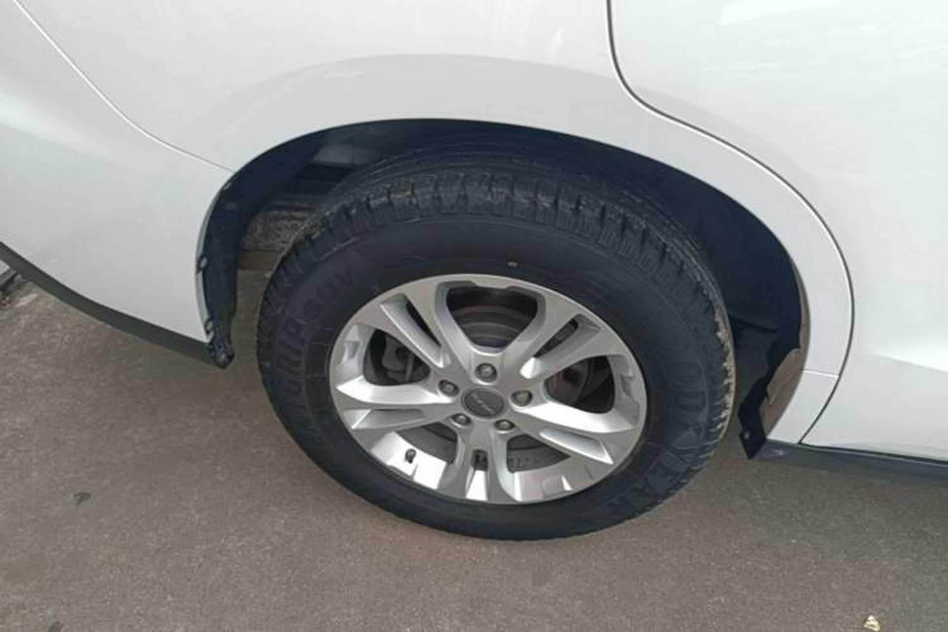 Used Haval M6 2017 1.5T Automatic Two-Wheel Drive Prestige Model Right Rear Wheel Hub