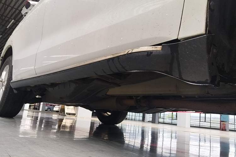 Used Haval M6 2017 1.5T Automatic Two-Wheel Drive Elite Model Right Side Sill