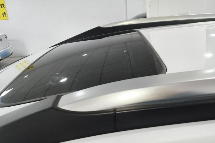 Used Haval M6 2017 1.5T Manual Two-Wheel Drive Elite Model Roof