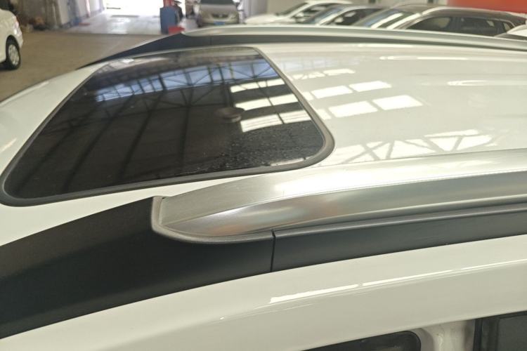 Used Haval M6 2017 1.5T Automatic Two-Wheel Drive Elite Model Roof