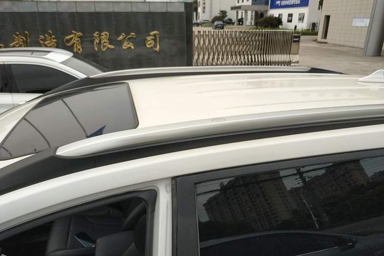 Used Haval M6 2017 1.5T Automatic Two-Wheel Drive Elite Model Roof