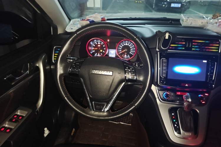 Used Haval M6 2017 1.5T Automatic Two-Wheel Drive Elite Model Steering Wheel