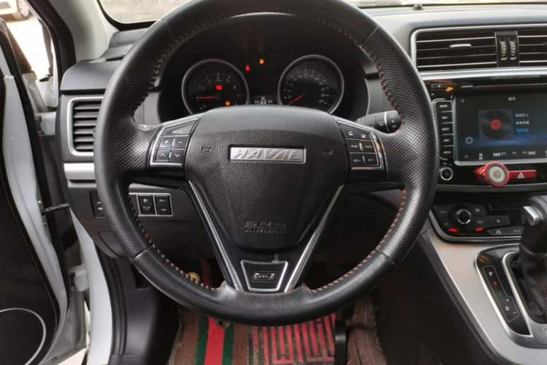 Used Haval M6 2017 1.5T Automatic Two-Wheel Drive Elite Model Steering Wheel