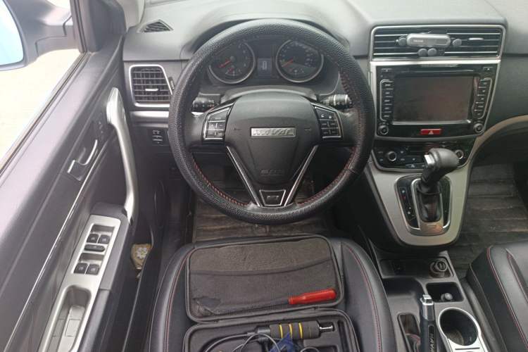 Used Haval M6 2017 1.5T Automatic Two-Wheel Drive Elite Model Steering Wheel