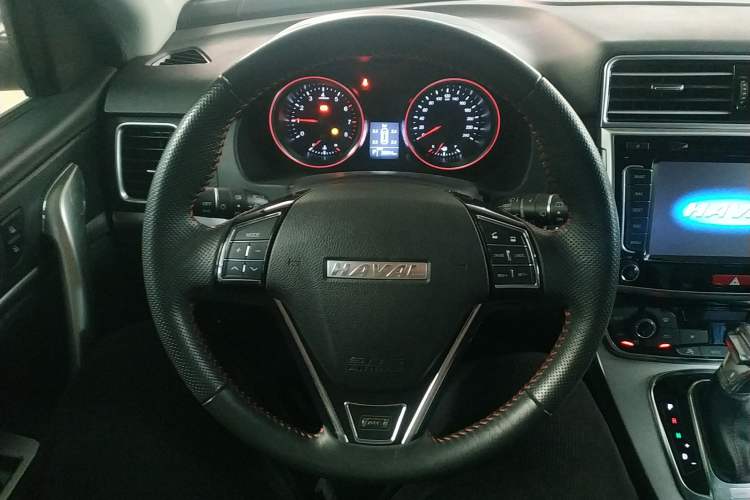 Used Haval M6 2017 1.5T Automatic Two-Wheel Drive Elite Model Steering Wheel