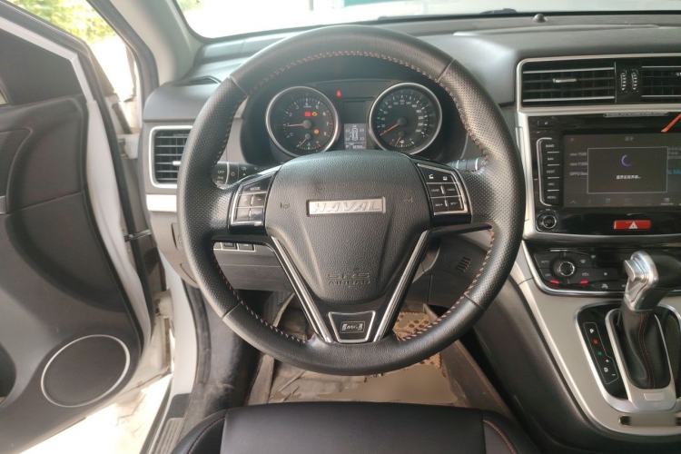Used Haval M6 2017 1.5T Automatic Two-Wheel Drive Elite Model Steering Wheel