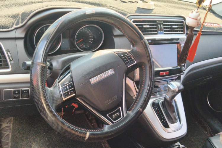 Used Haval M6 2017 1.5T Automatic Two-Wheel Drive Elite Model Steering Wheel