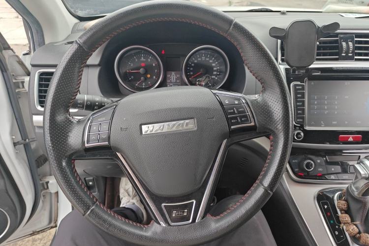 Used Haval M6 2017 1.5T Automatic Two-Wheel Drive Prestige Model Steering Wheel