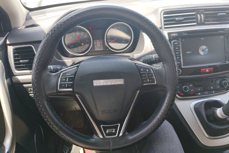 Used Haval M6 2017 1.5T Manual Two-Wheel Drive Elite Model Steering Wheel