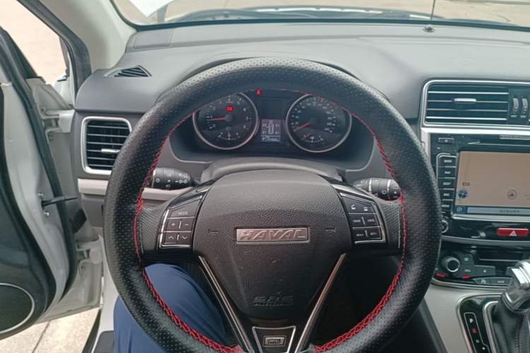 Used Haval M6 2017 1.5T Automatic Two-Wheel Drive Prestige Model Steering Wheel