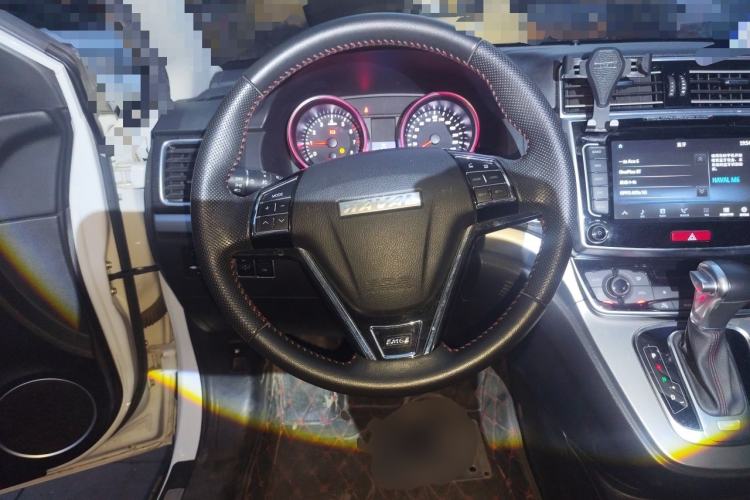 Used Haval M6 2017 1.5T Automatic Two-Wheel Drive Elite Model Steering Wheel
