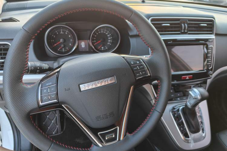 Used Haval M6 2017 1.5T Automatic Two-Wheel Drive Elite Model Steering Wheel