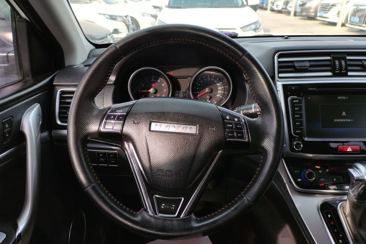 Used Haval M6 2017 1.5T Automatic Two-Wheel Drive Elite Model Steering Wheel