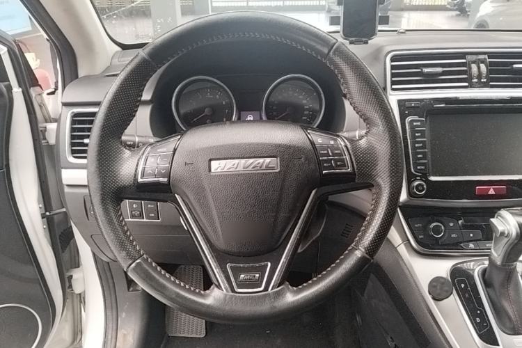 Used Haval M6 2017 1.5T Automatic Two-Wheel Drive Elite Model Steering Wheel