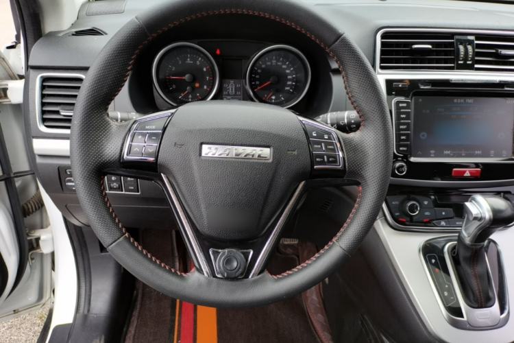 Used Haval M6 2017 1.5T Automatic Two-Wheel Drive Prestige Model Steering Wheel