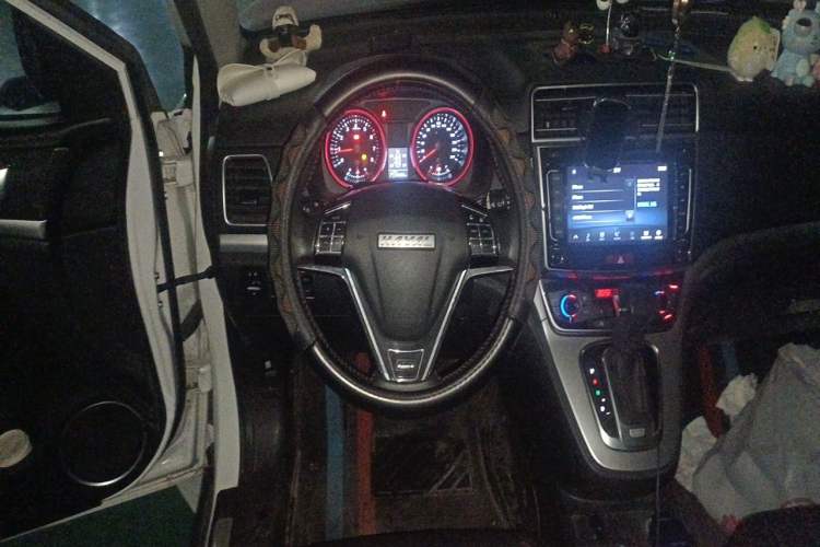 Used Haval M6 2017 1.5T Automatic Two-Wheel Drive Elite Model Steering Wheel