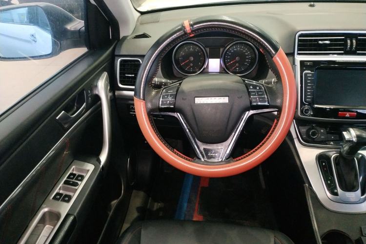 Used Haval M6 2017 1.5T Automatic Two-Wheel Drive Elite Model Steering Wheel
