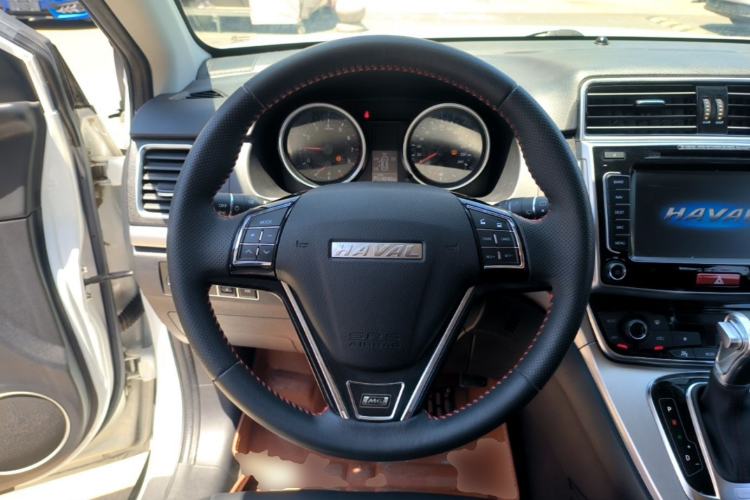 Used Haval M6 2017 1.5T Automatic Two-Wheel Drive Elite Model Steering Wheel