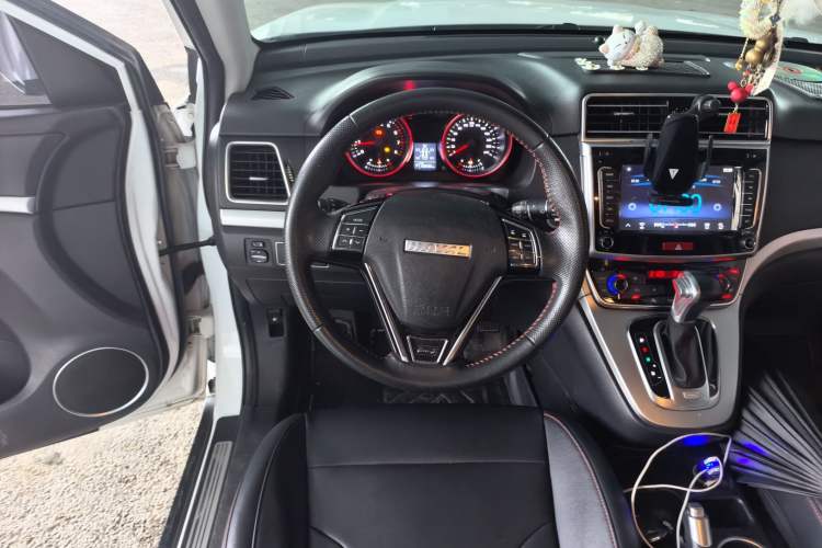Used Haval M6 2017 1.5T Automatic Two-Wheel Drive Elite Model Steering Wheel