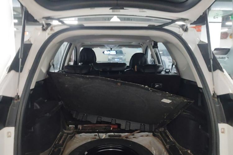 Used Haval M6 2017 1.5T Manual Two-Wheel Drive Elite Model Trunk