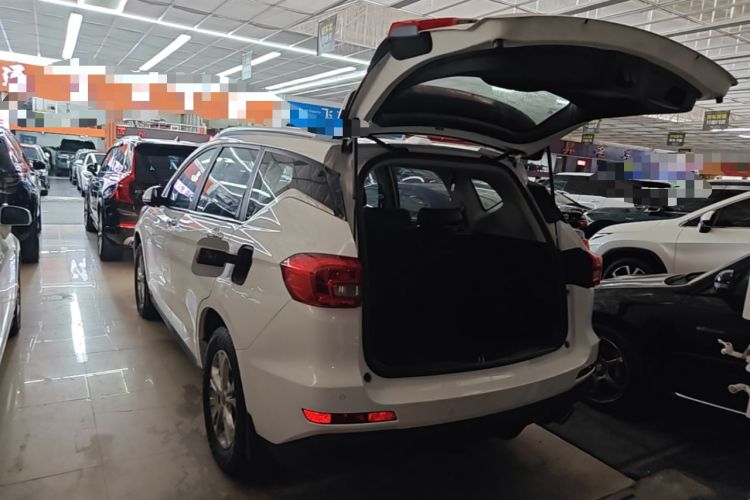 Used Haval M6 2017 1.5T Automatic Two-Wheel Drive Elite Model Trunk