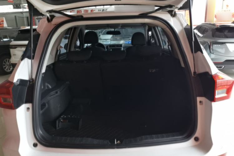 Used Haval M6 2017 1.5T Manual Two-Wheel Drive Urban Version Trunk