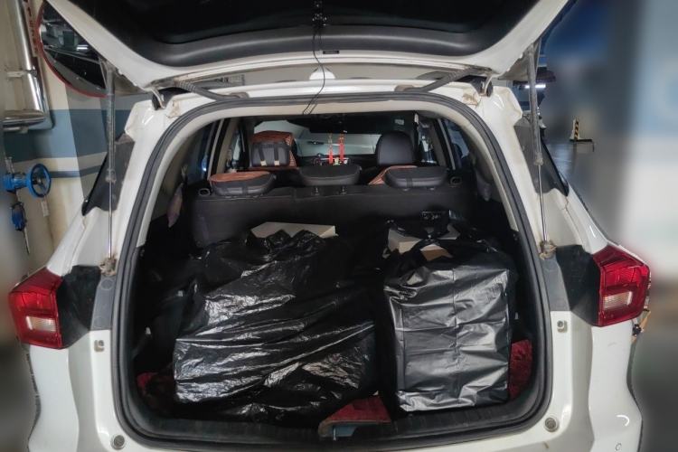 Used Haval M6 2017 1.5T Manual Two-Wheel Drive Elite Model Trunk