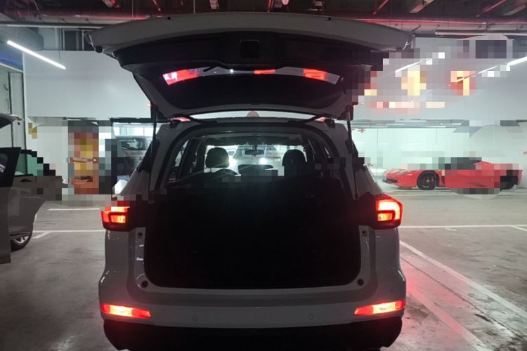 Used Haval M6 2017 1.5T Automatic Two-Wheel Drive Elite Model Trunk