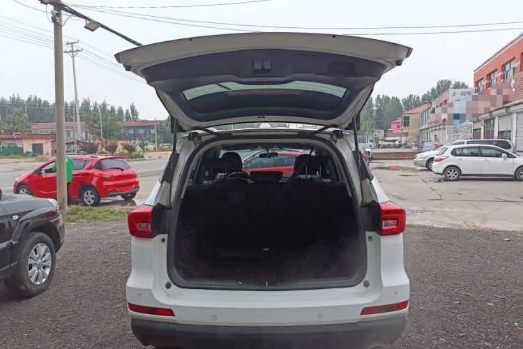 Used Haval M6 2017 1.5T Manual Two-Wheel Drive Elite Model Trunk