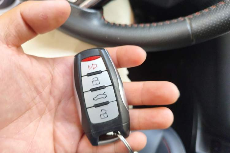 Used Haval M6 2017 1.5T Automatic Two-Wheel Drive Elite Model Vehicle Key