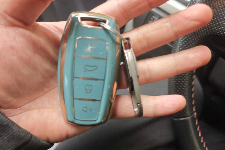 Used Haval M6 2017 1.5T Manual Two-Wheel Drive Elite Model Vehicle Key