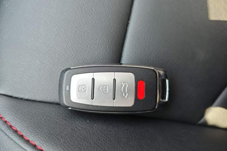 Used Haval M6 2017 1.5T Manual Two-Wheel Drive Elite Model Vehicle Key